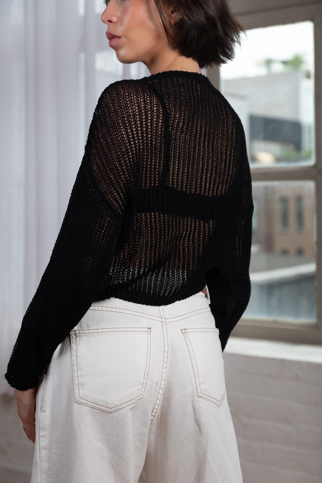 アパルトモン Linen Boat neck Knit ブラック Boat Neck Batwing Sleeves Knit Top in Black - Boho Chic, Indie