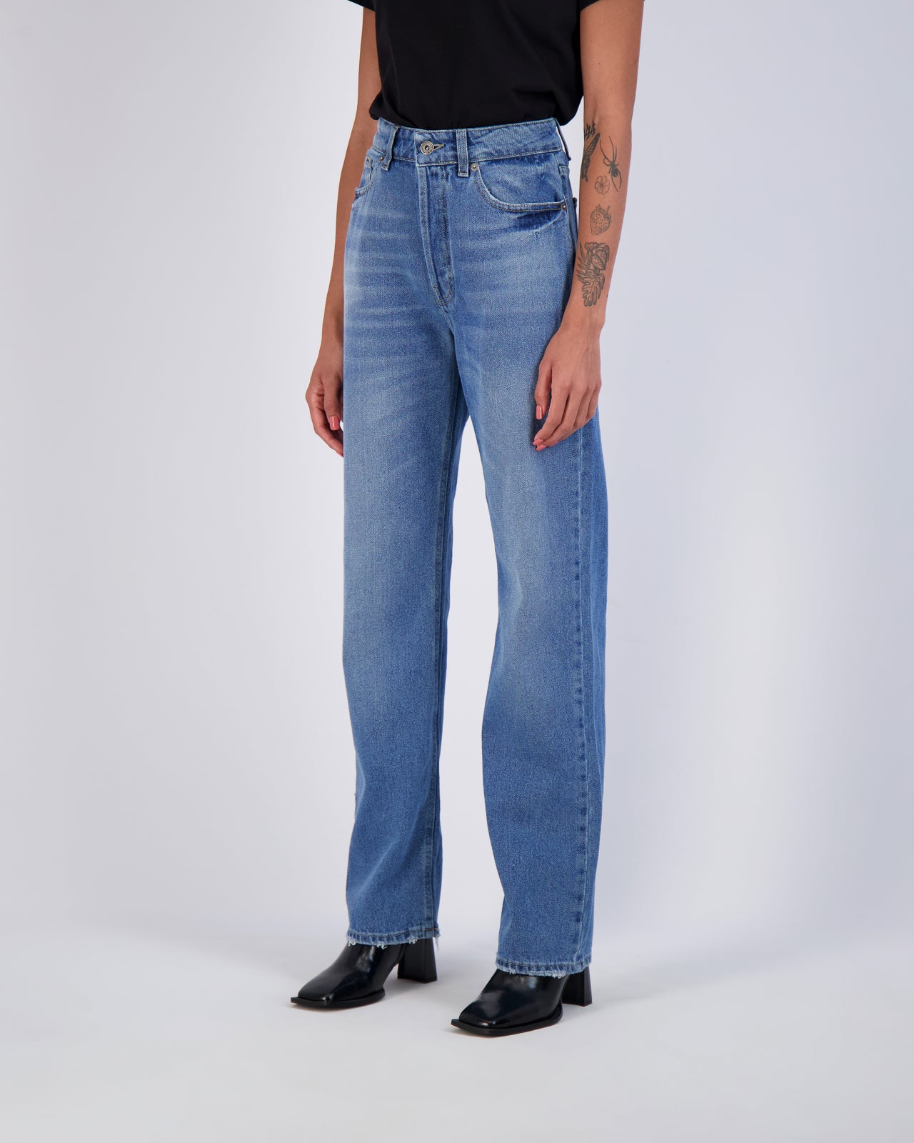 Maddox Boot Cut Jean in Faded Blue – CLAUD The Label